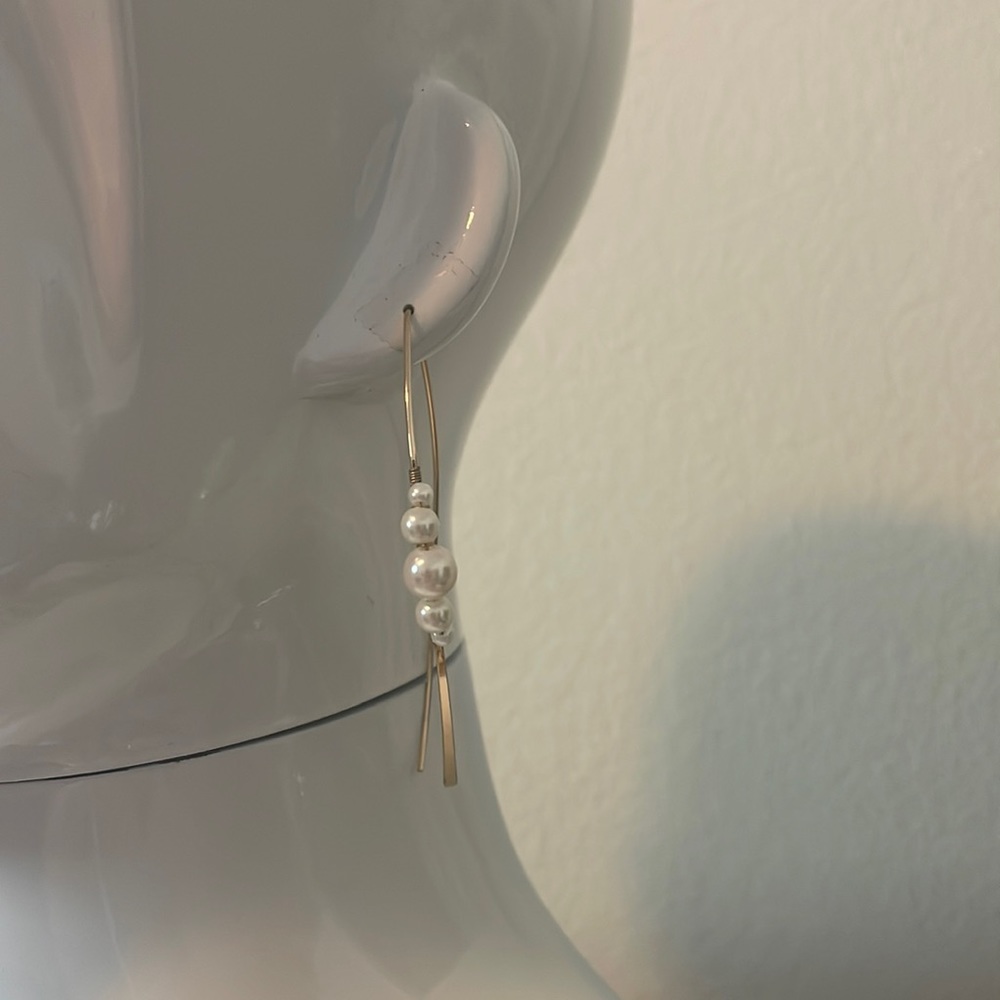 Hole In One Earrings w/faux pearls on yellow gold